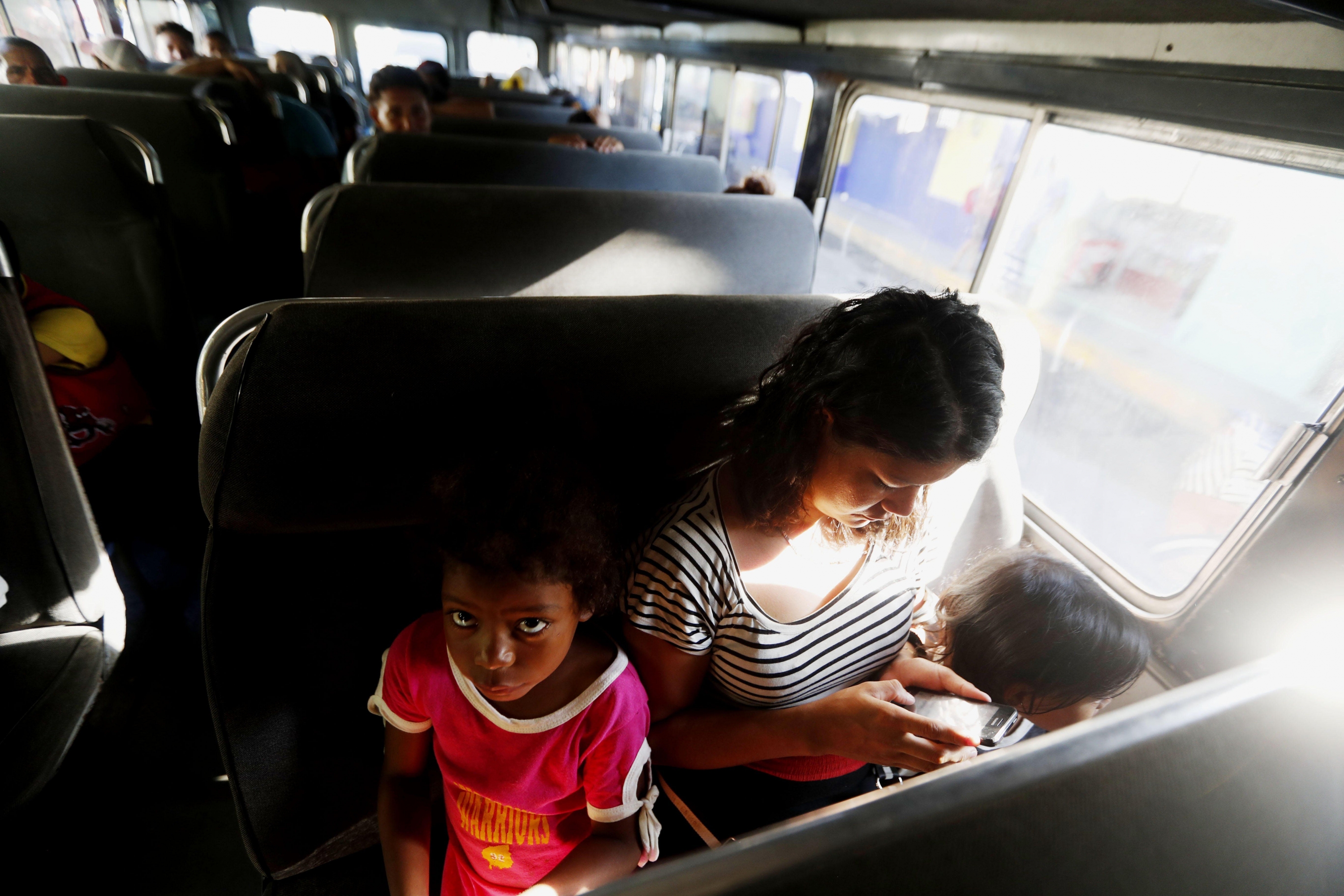 Migrantes regresan voluntariamente a Honduras desde Tecún Umán (Guatemala). | Foto: EFE
