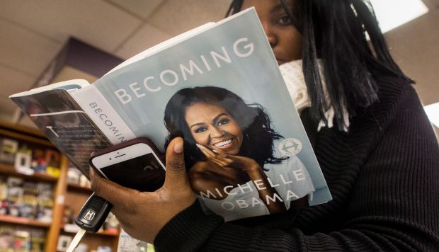 Michelle Obama hizo esta confesión en su ciudad natal, Chicago, donde hoy inició una gira para promocionar sus memorias, 