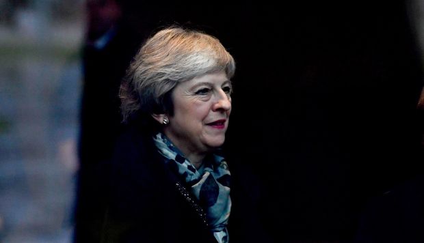 Theresa May se someterá a una votación interna de los diputados conservadores, después de que el Comité 1922 recibiese las 48 cartas necesarias para iniciar el proceso. (Foto: EFE)