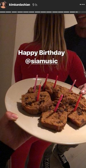 Las famosas celebraron juntas el cumpleaños de Sia. (Foto: @kimkardashian)