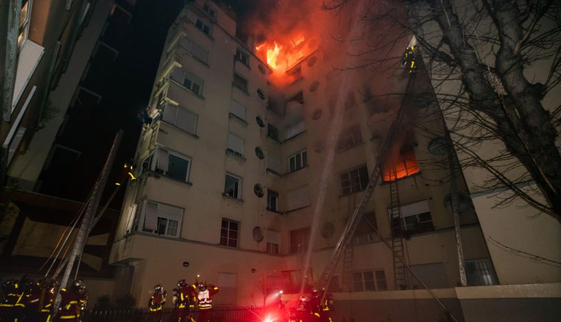 Diez muertos en un incendio en un edificio de la capital de Francia. (Foto: EFE)