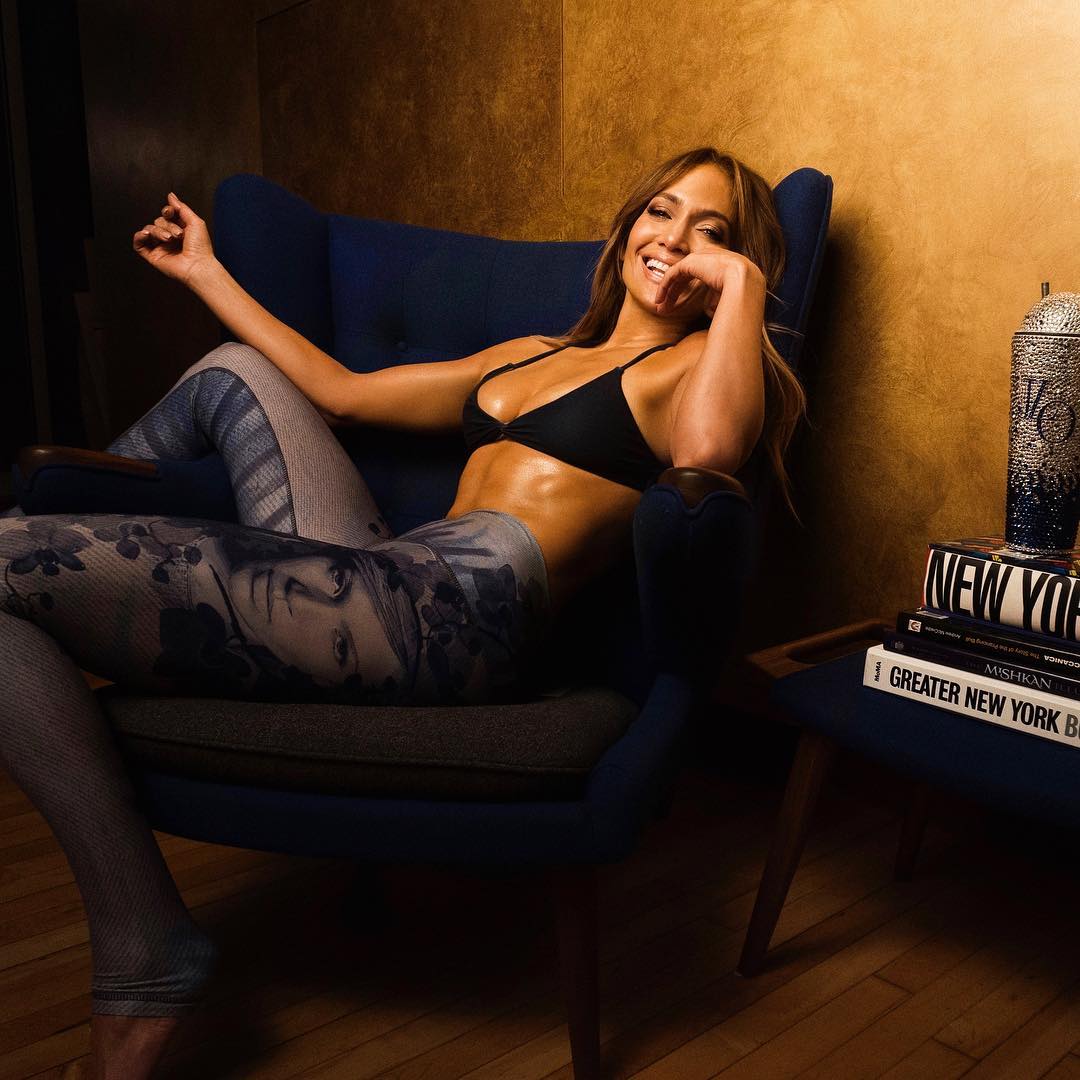 Jennifer Lopez causa furor en Instagram con nueva postal. (Foto: Instagram)