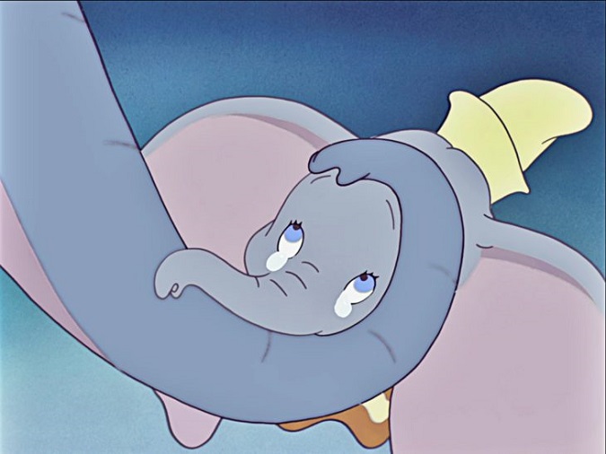 La canción que canta la madre de Dumbo es 'Hijo del corazón'  ('Baby Be Mine' en inglés) (Foto: Disney)