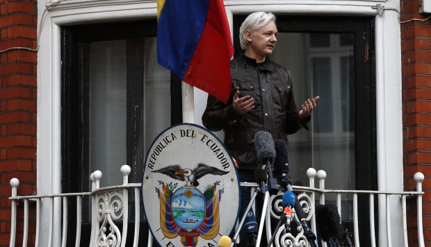 Ecuador retiró el 11 de abril el asilo político a Julian Assange, refugiado en su embajada en Londres desde 2012. (Foto: AFP)