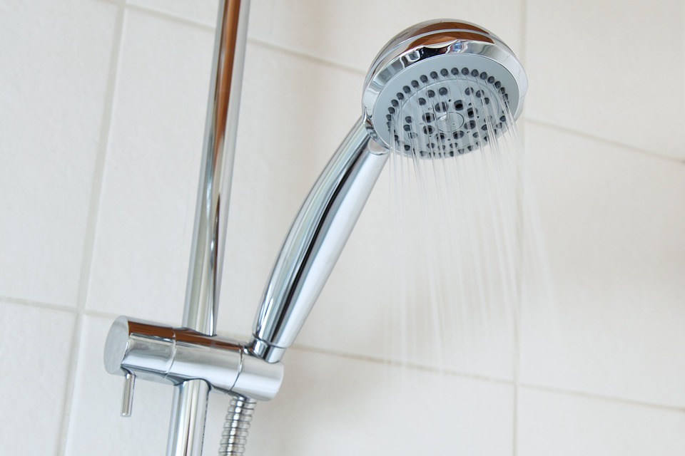 No hay nada más refrescante que tomar un baño tibio antes de acostarse. (Foto: Pixabay)