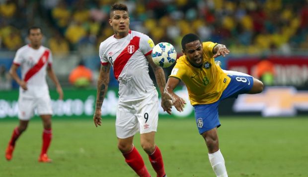 Perú y Brasil jugarán este sábado en el Arena Corinthians de Sao Paulo por la fecha 3 del grupo A de la Copa América. (Foto: AFP)