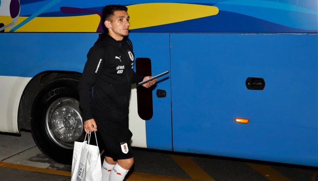 Lucas Torreira, on his way to Uruguay's concentration hotel.