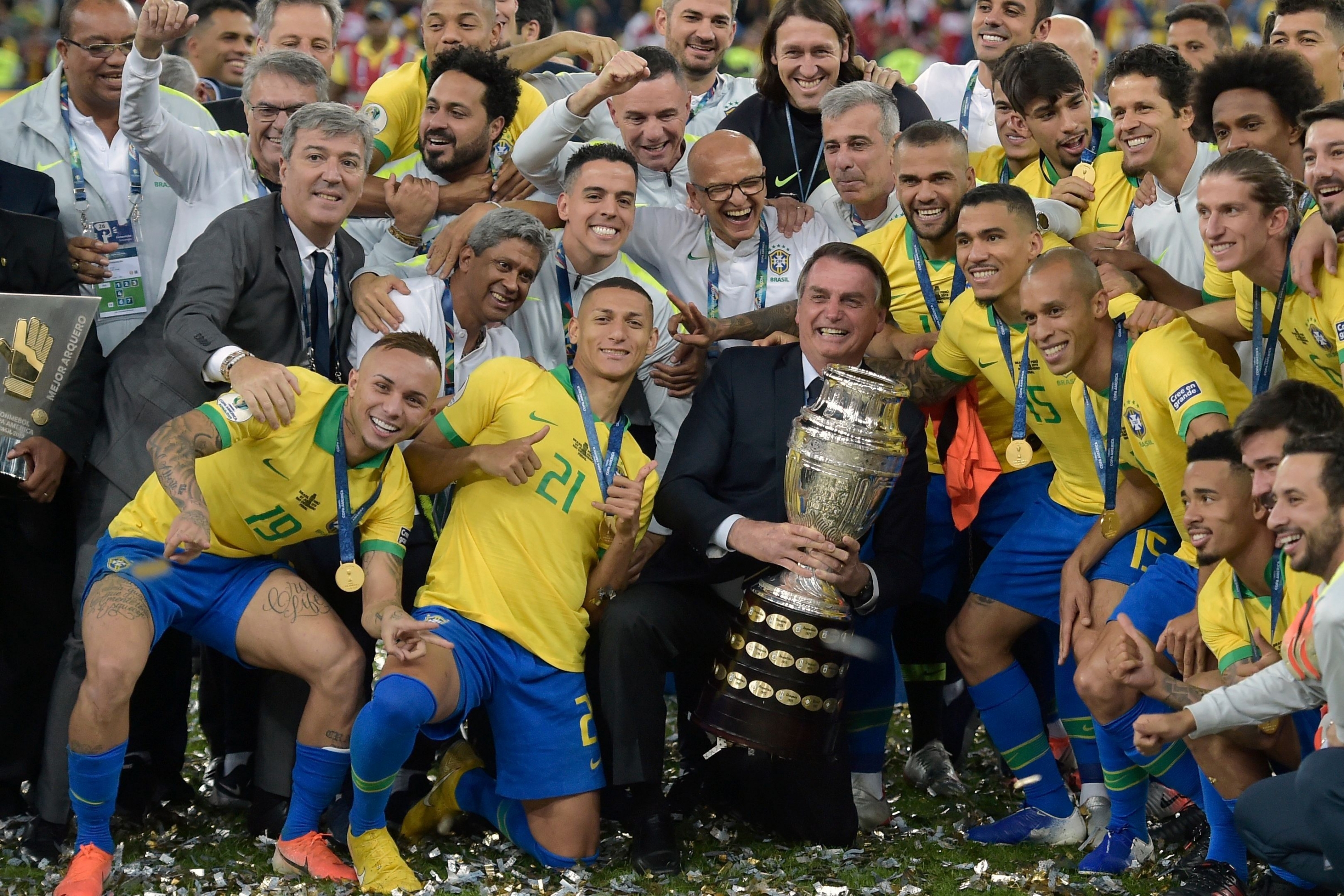 Jair Bolsonaro estuvo presente en la consagración de Brasil en la Copa América. (Foto: AFP)
