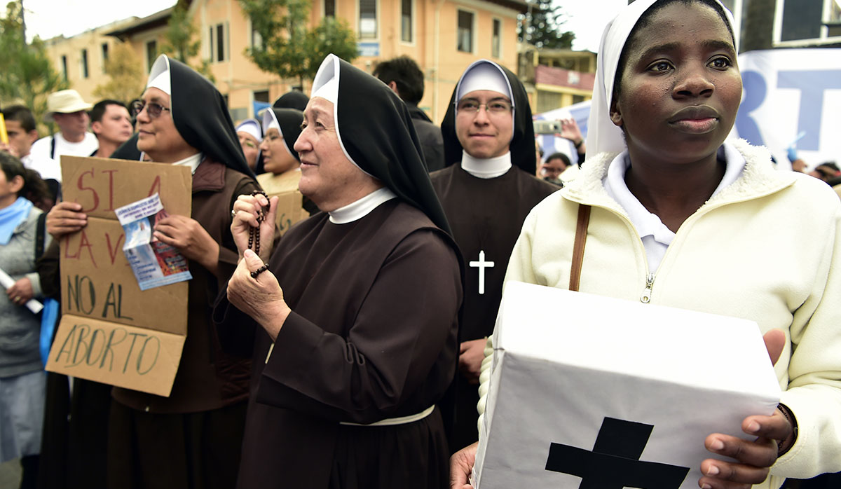 La Conferencia Episcopal de Ecuador pretende impedir el aborto para casos de violación. (Foto: AFP)